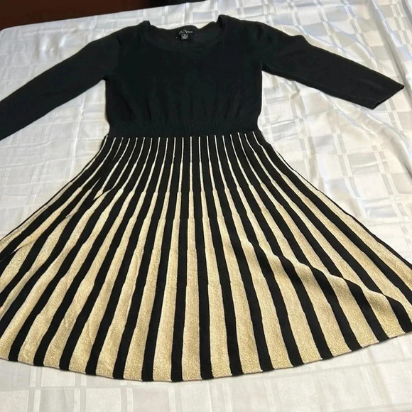 Vtg BCX sweater dress women SM P. fit& flare,striped metallic,pleats,80s vibe - Picture 9 of 10